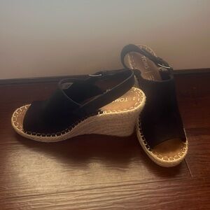 🆕 toms monica wedge heel in size 6